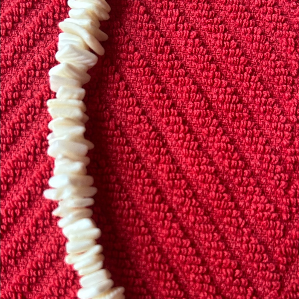 White Shell Necklace Set - Picture 3 of 5
